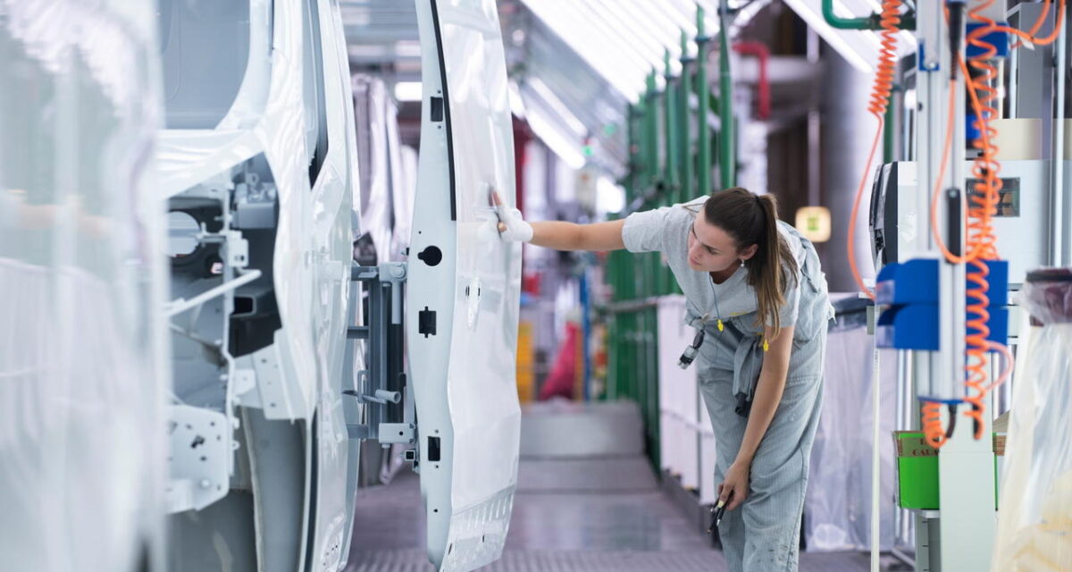 Primes CEE 2026 : une aide restructurée et réservée aux utilitaires électriques européens